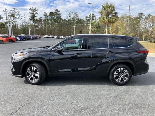 2022 toyota highlander xle