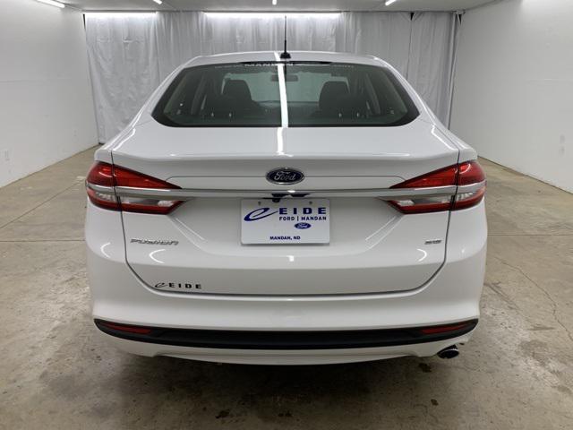 2017 ford fusion se