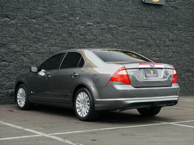 2010 ford fusion hybrid base