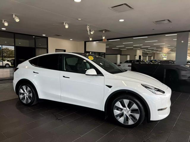 2022 tesla model y long range
