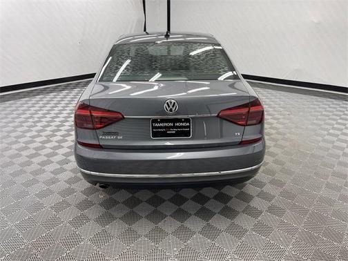 2018 volkswagen passat in minneapolis, minnesota