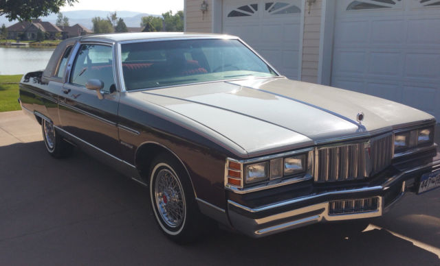 1980 pontiac bonneville 2 door coupe - low miles - 2 tone paint - hard to find!!