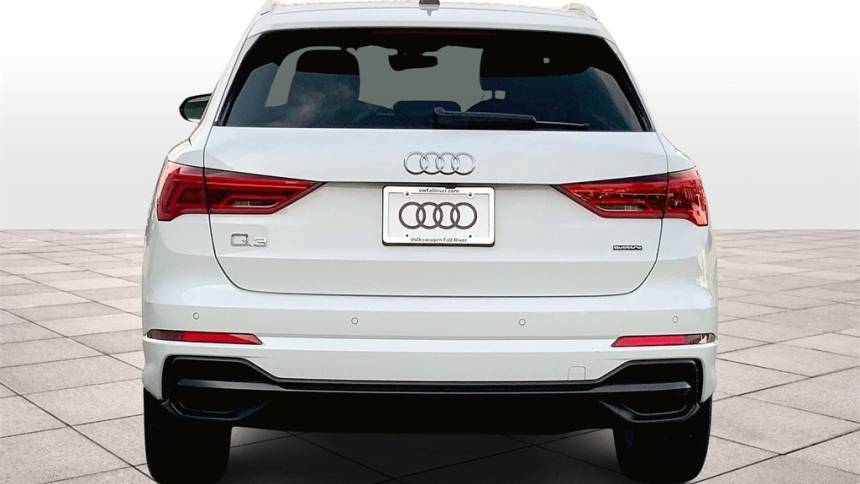 2022 audi q3 quattro s line premium 45 tfsi