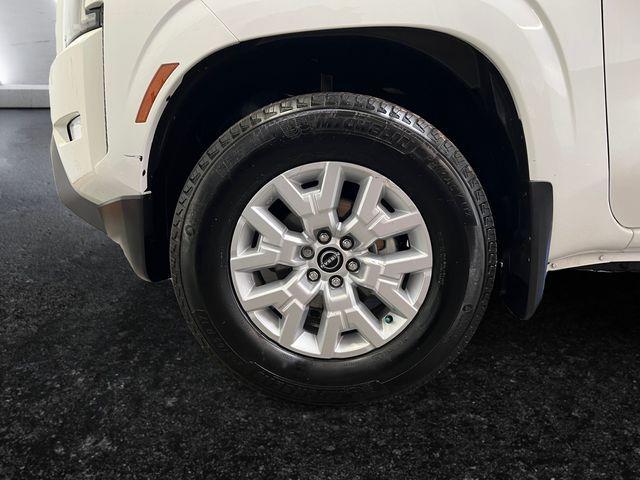 2023 nissan frontier sv
