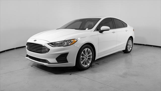 2020 ford fusion se