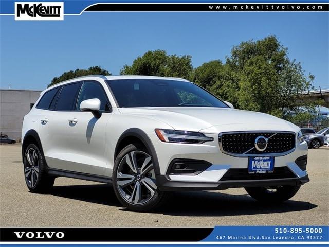 2024 volvo v60 cross country b5 plus