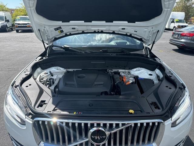 2022 volvo xc90 recharge plug-in hybrid t8 inscription 7 passenger