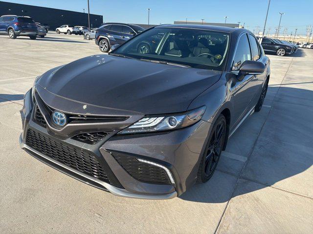 2024 toyota camry hybrid se