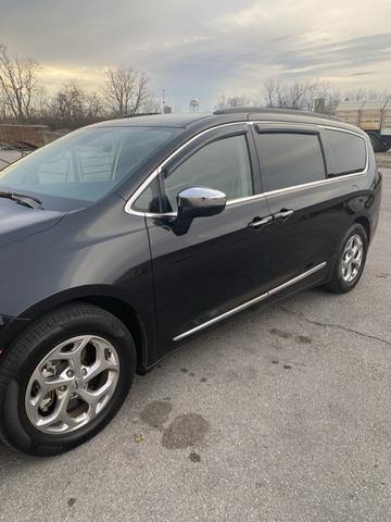 2022 chrysler pacifica limited