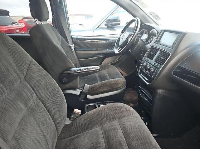 2017 dodge grand caravan se
