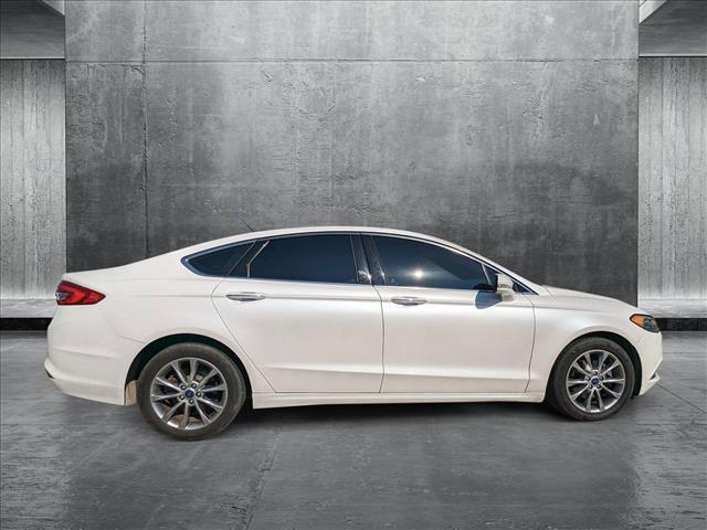 2017 ford fusion se