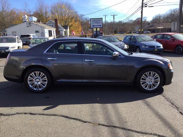 2013 chrysler 300c base