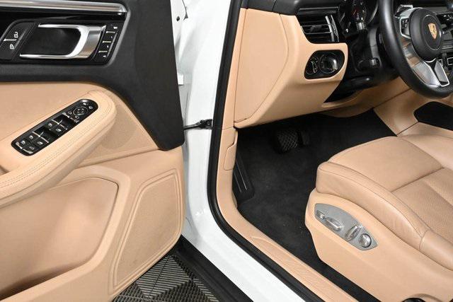 2021 porsche macan base