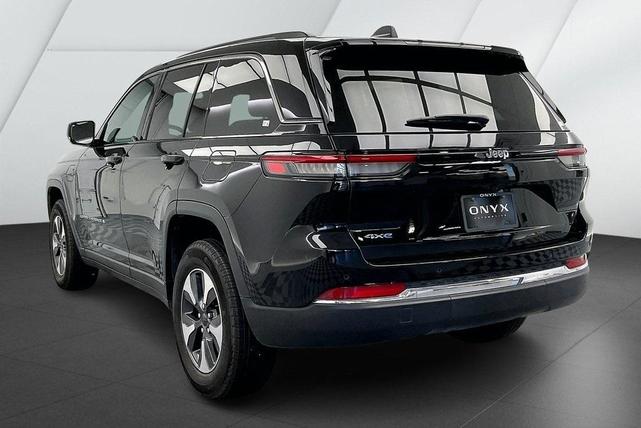 2022 jeep grand cherokee 4xe base