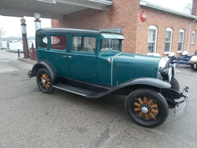 1929 pontiac...sedan