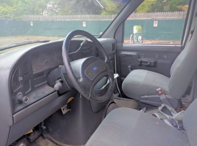 box truck - ford 1993 - e350 - diesel