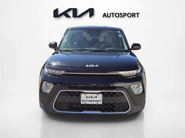 2022 kia soul lx