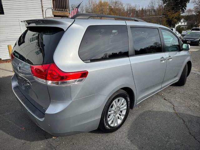 2014 toyota sienna xle