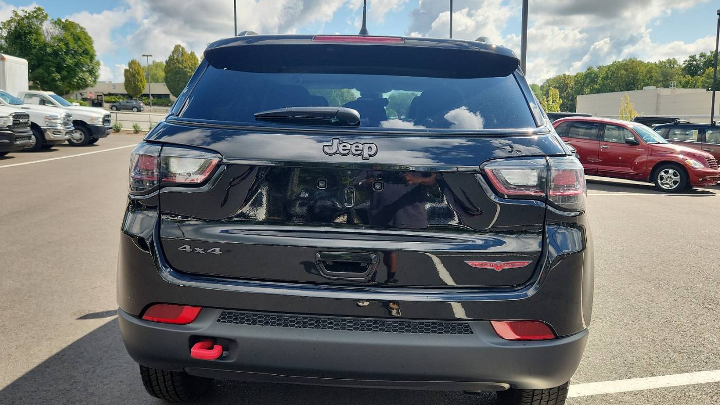2022 jeep compass trailhawk