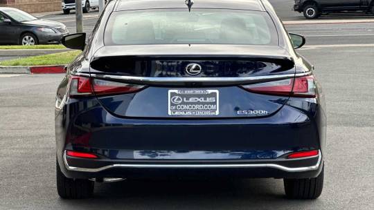 2025 Lexus ES