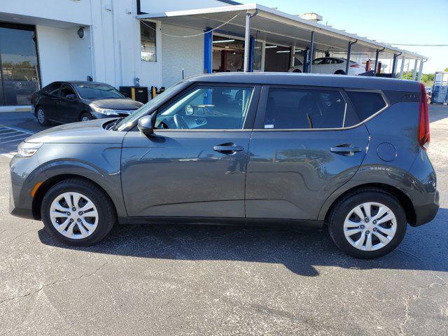 2022 kia soul lx