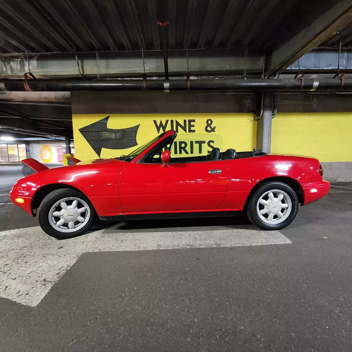 1992 na red miata convertible
