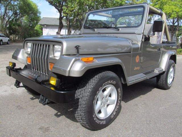 1991 jeep wrangler sahara sport utility 2-door 4.0l 4x4 garage kept excellent nr