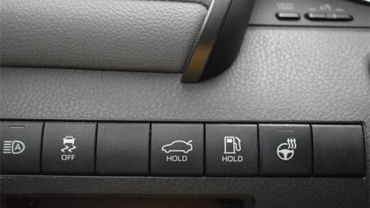 2023 toyota camry hybrid xle