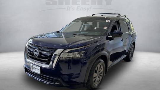 2022 nissan pathfinder sv