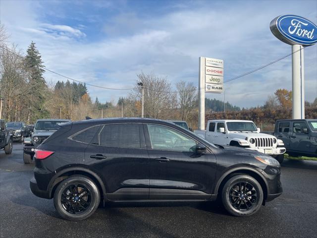 2020 ford escape se