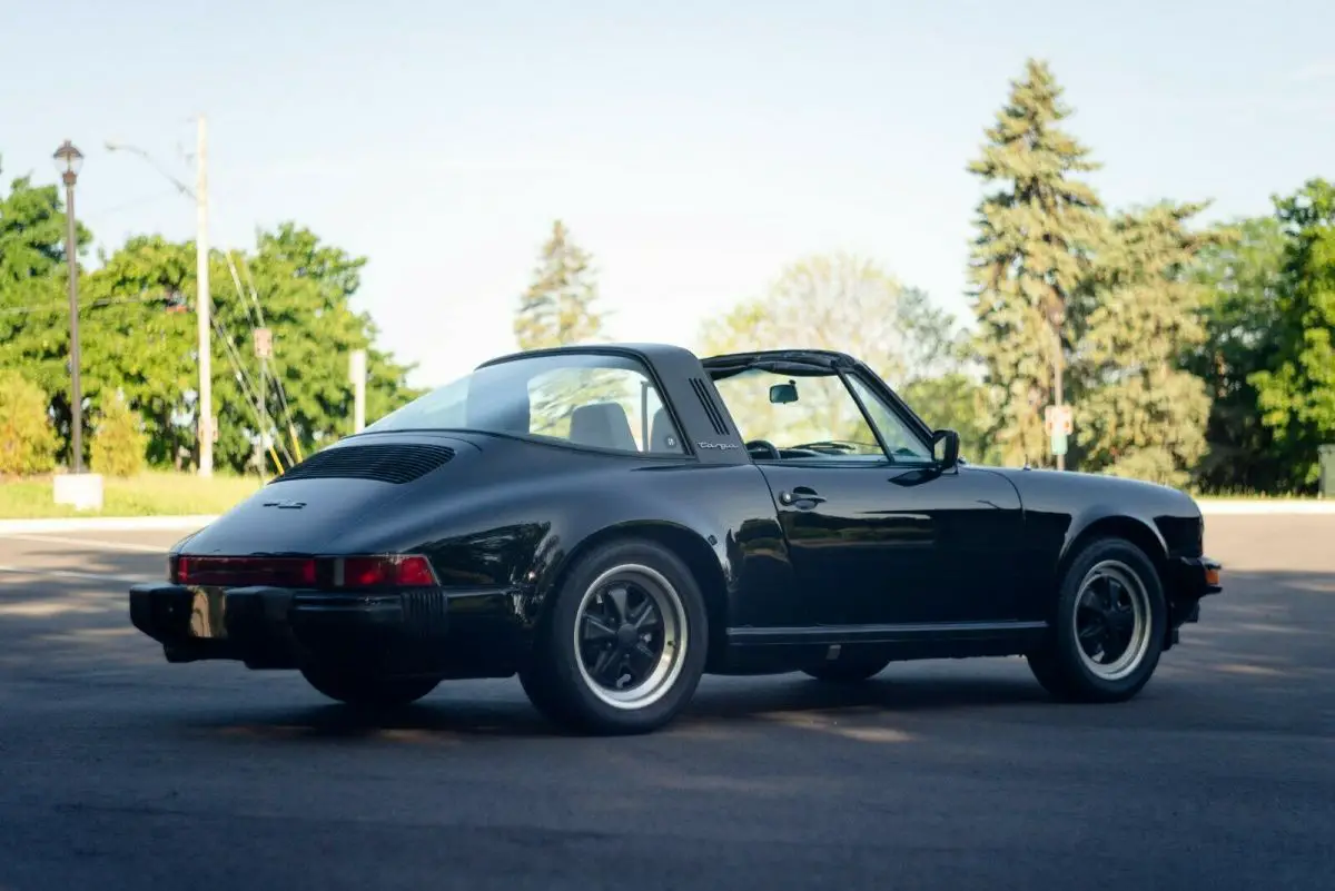 1983 porsche 911 sc targa black / black sport seats / sport shifter / 76k miles