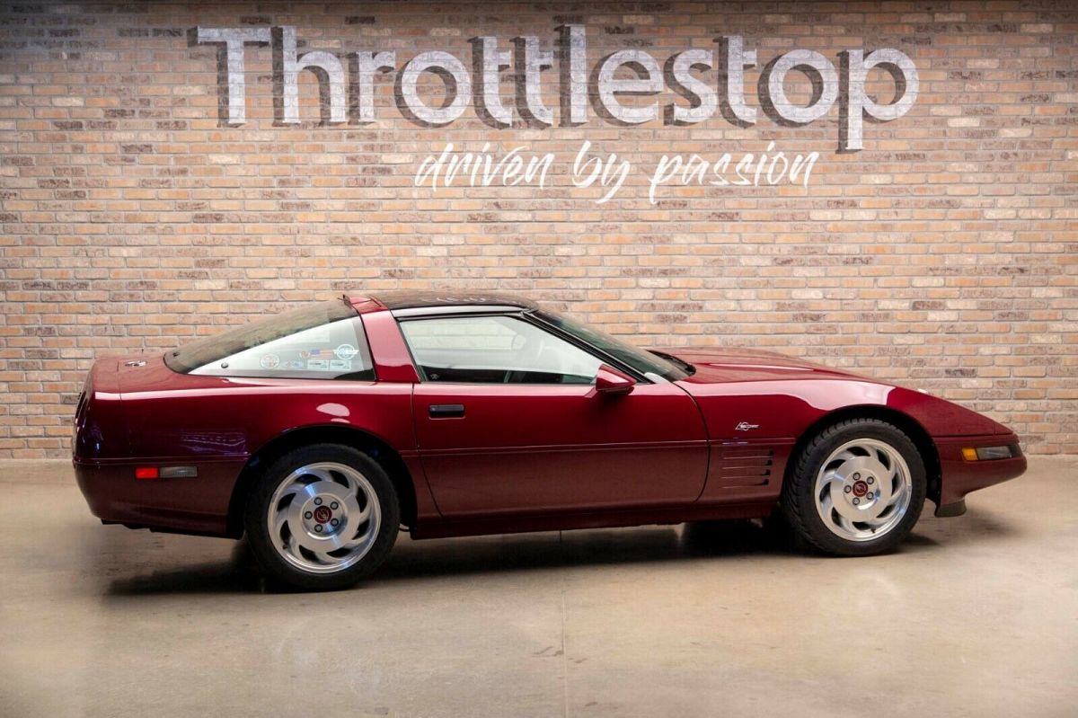 stunning 40th anninversary 1993 corvette zr-1