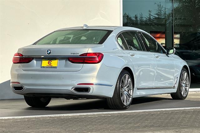 2018 bmw 750 i