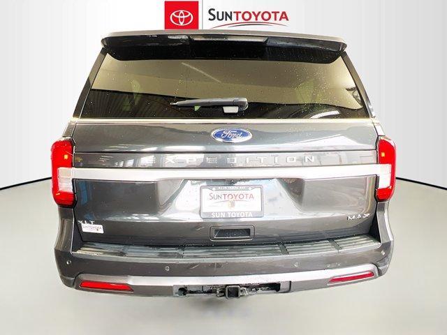2022 ford expedition max xlt
