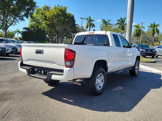 2022 toyota tacoma sr