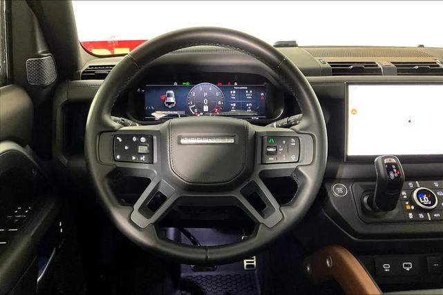 2024 land rover defender p400 x