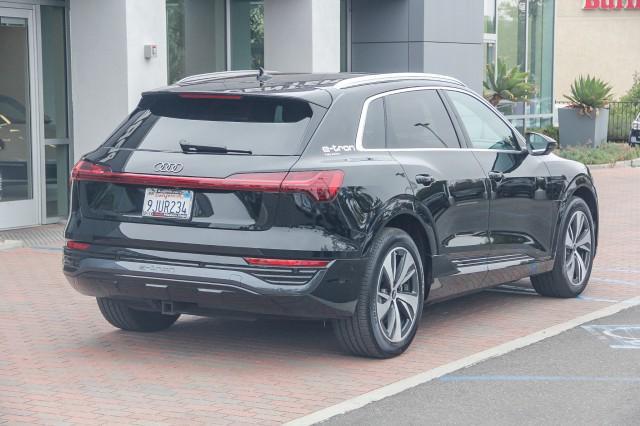 2024 audi q8 e-tron premium plus