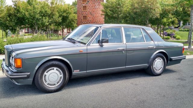 1989 bentley turbo r 26k miles. absolutely gorgeous & in mint condition!