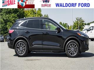 2022 Ford Escape titanium
