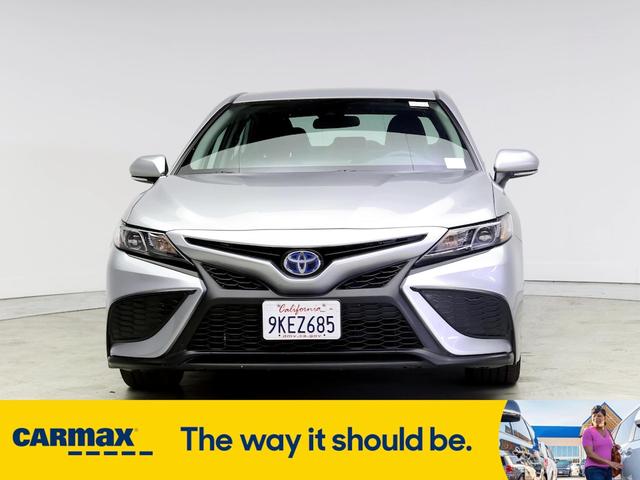 2024 toyota camry hybrid se