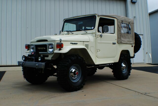 1980 toyota fj40 land cruiser 2f 4.2l i6 130hp 4-speed manual