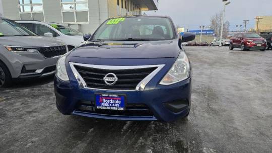 2019 Nissan se