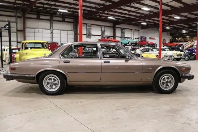 1986 jaguar xj6 80267 miles satin beige metallic sedan 4.2l i6 automatic
