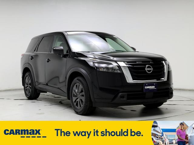 2023 nissan pathfinder s