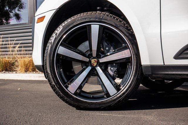 2024 porsche macan