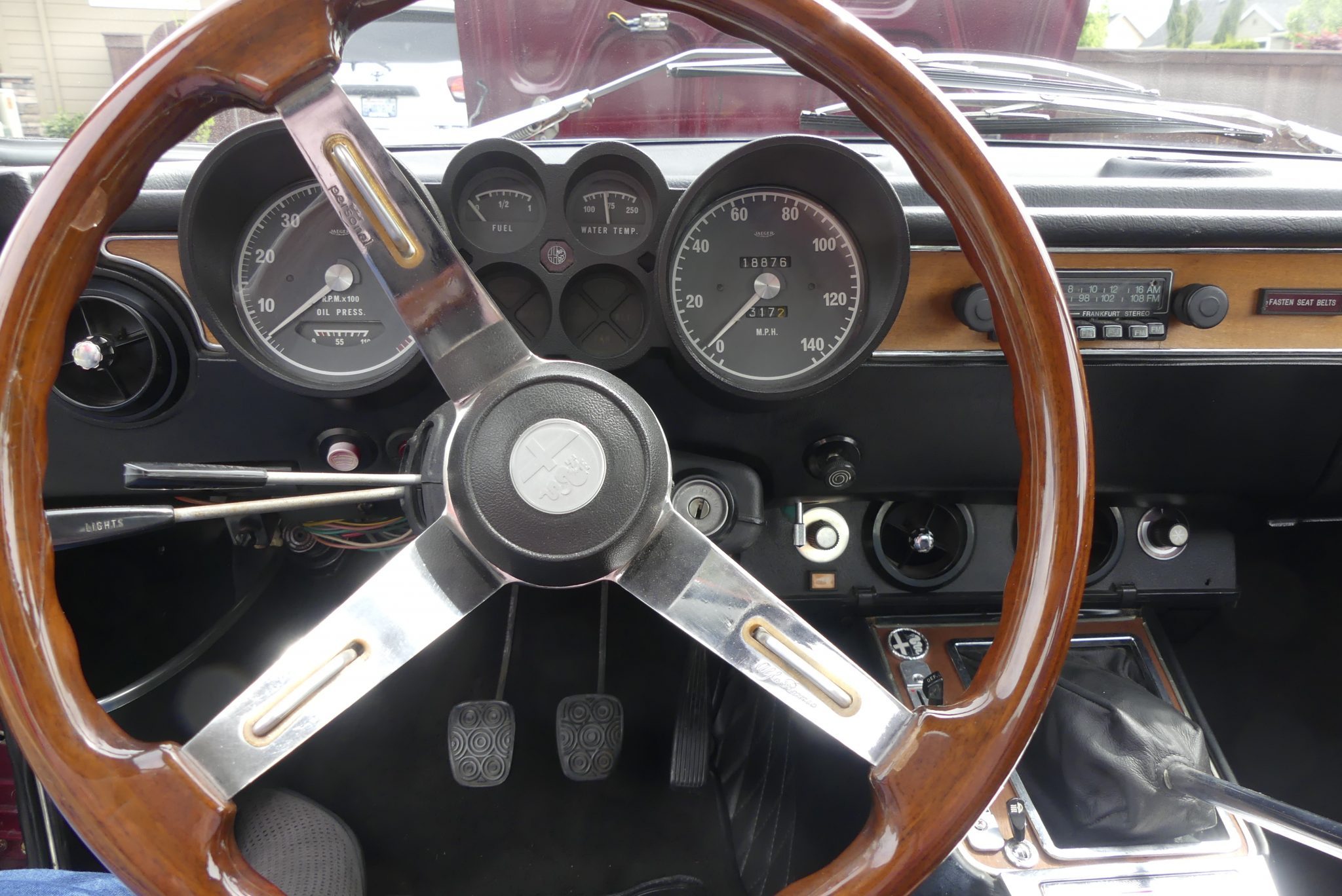 1974 alfa romeo gtv 2000