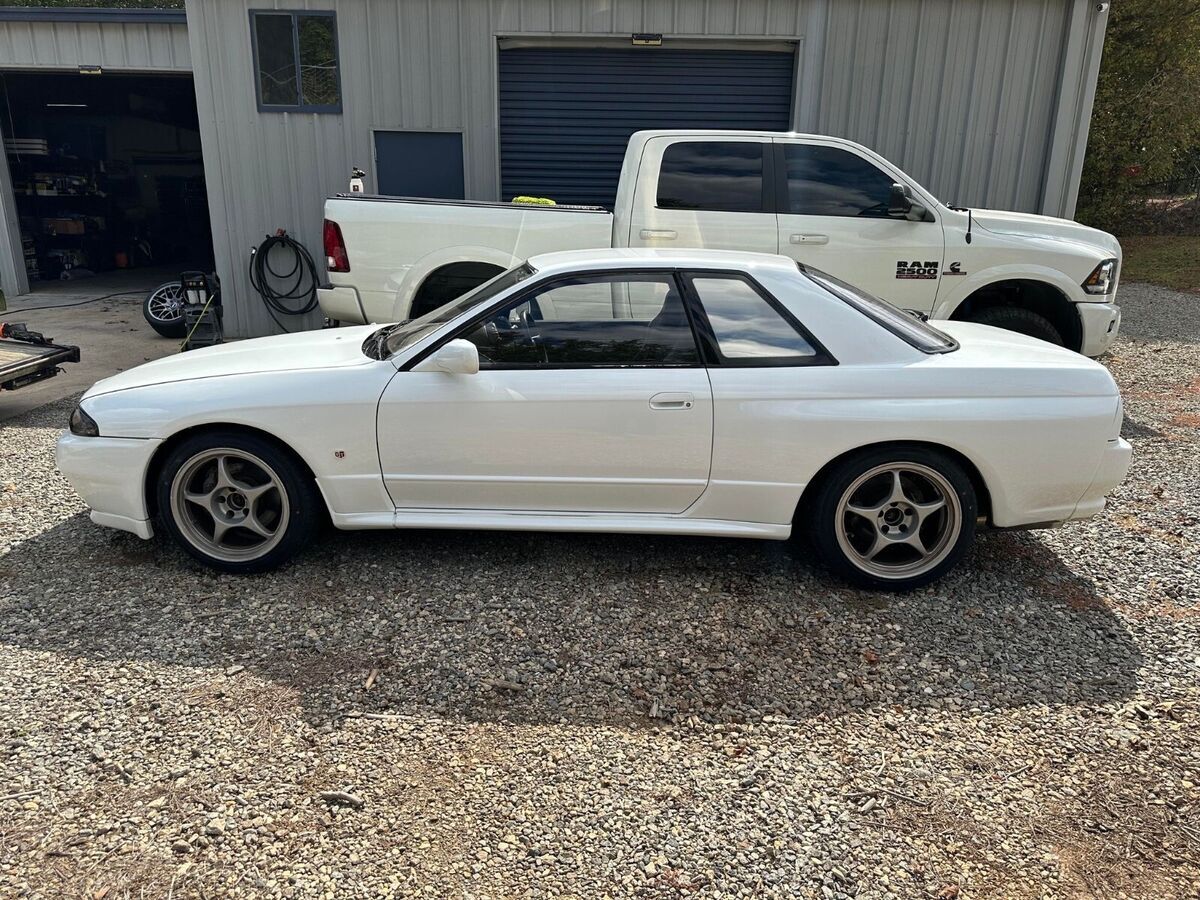 1994 nissan skyline r32 gt-r rb26dett 5 speed 17" wheels aftermarket suspension