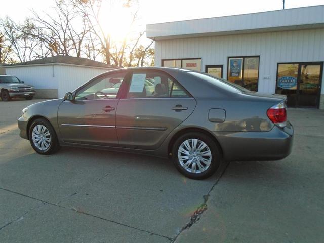 2005 toyota camry xle