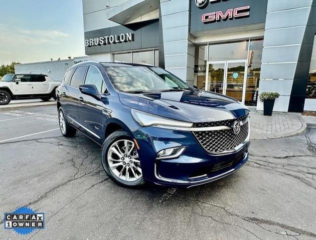 2022 buick enclave avenir