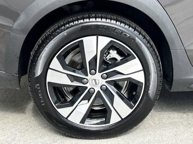 2024 volvo v60 cross country b5 plus